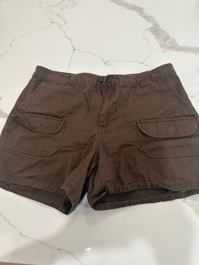 Men's Brown Cargo Pocket Shorts — Classic Everyday Style